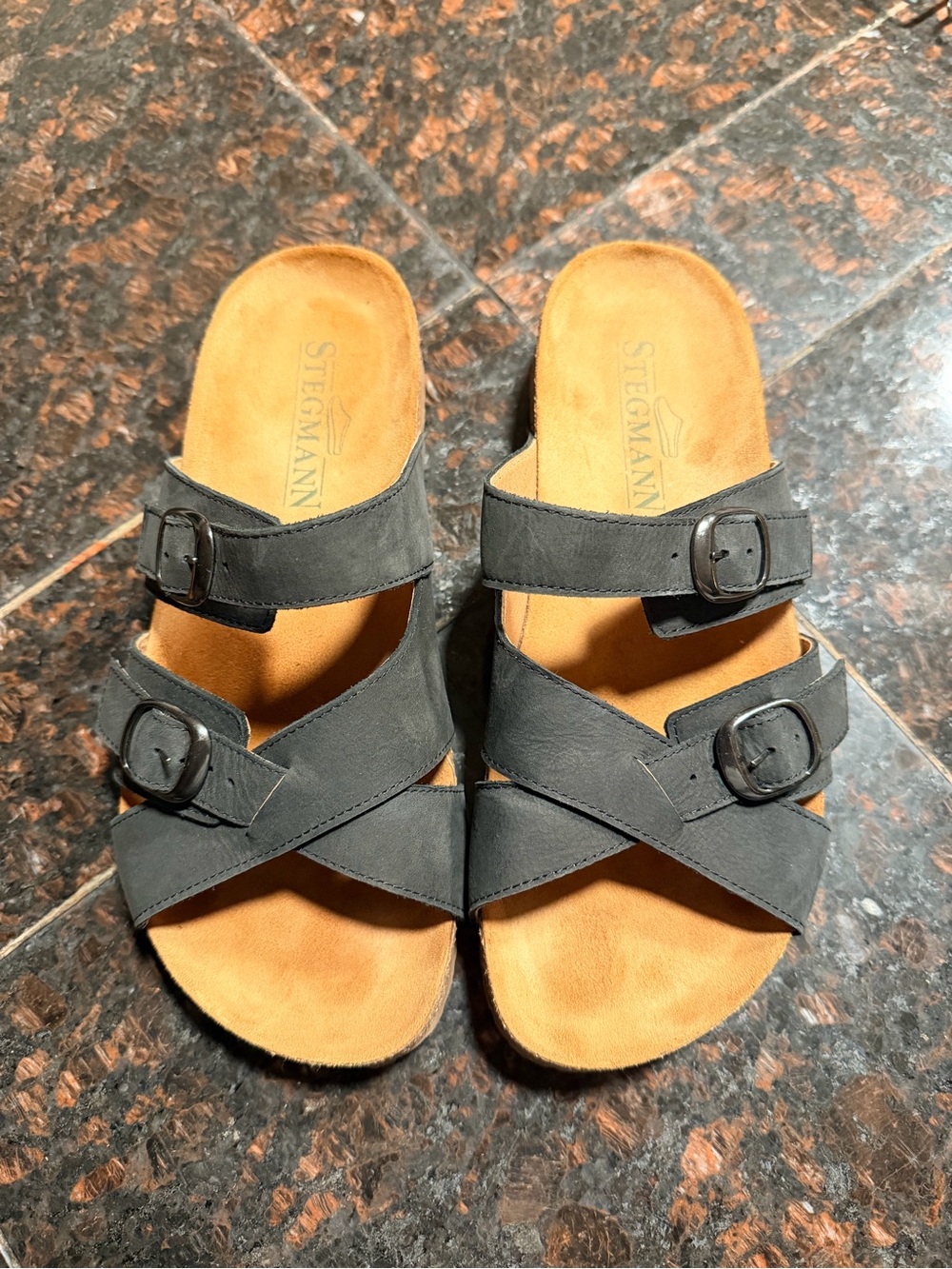 Stegmann Women's Black Crisscross Buckle Slide Sandals
